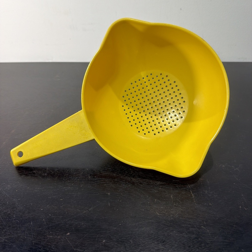 Vintage Tupperware 1200-1 Quart Yellow Strainer Colander